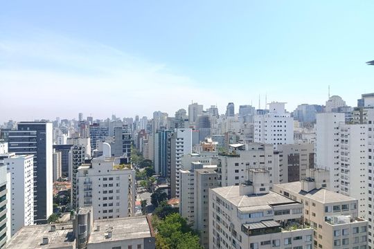 Compra apartamento com varanda, 3 quartos e academia no condomínio. — Vista Varanda da Sala