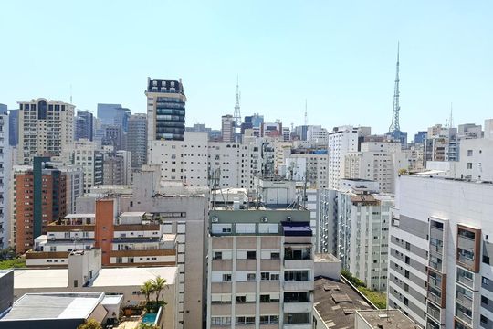 Compra apartamento com varanda, 3 quartos e academia no condomínio. — Vista Varanda da Sala