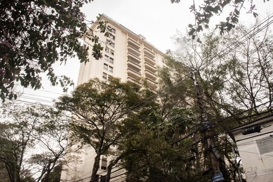 Apartamento com 4 quartos, varanda e academia na Vila Clementino, perfeito para comprar. — Fachada