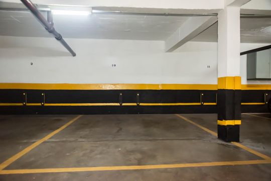 Apartamento com 4 quartos, varanda e academia na Vila Clementino, perfeito para comprar. — Garagem 
