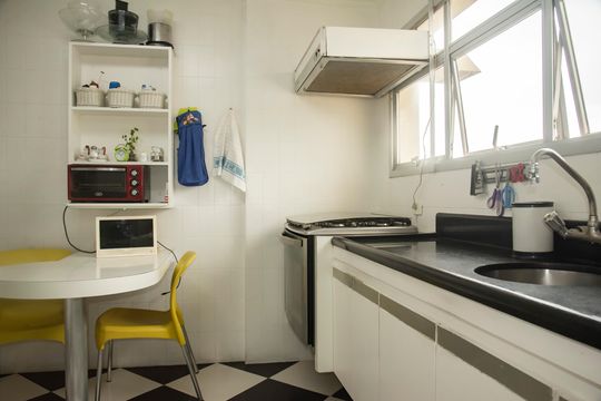 Apartamento com 4 quartos, varanda e academia na Vila Clementino, perfeito para comprar. — Cozinha