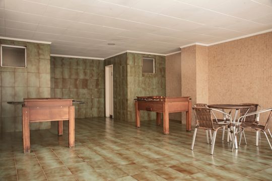 Apartamento com 4 quartos, varanda e academia na Vila Clementino, perfeito para comprar. — Área comum - Espaço de jogos