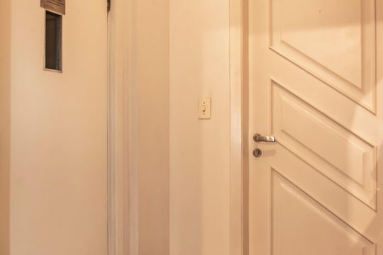 Apartamento com 4 quartos, varanda e academia na Vila Clementino, perfeito para comprar. — Hall do apartamento
