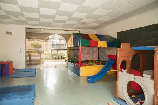 Apartamento com 4 quartos, varanda e academia na Vila Clementino, perfeito para comprar. — Área comum - Brinquedoteca
