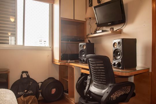 Apartamento com 4 quartos, varanda e academia na Vila Clementino, perfeito para comprar. — Suíte 1