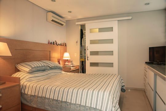 Apartamento com 4 quartos, varanda e academia na Vila Clementino, perfeito para comprar. — Suíte 2