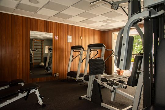 Apartamento com 4 quartos, varanda e academia na Vila Clementino, perfeito para comprar. — Área comum - Academia