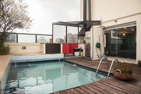 Apartamento com 4 quartos, varanda e academia na Vila Clementino, perfeito para comprar. — Cobertura - Piscina
