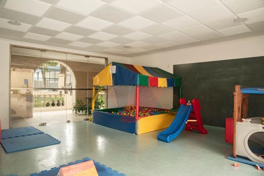 Apartamento com 4 quartos, varanda e academia na Vila Clementino, perfeito para comprar. — Área comum - Brinquedoteca