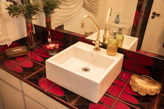 Apartamento com 4 quartos, varanda e academia na Vila Clementino, perfeito para comprar. — Lavabo