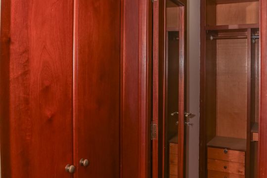 Apartamento com 5 quartos e varanda gourmet em condomínio com churrasqueira para comprar. — Suíte 1