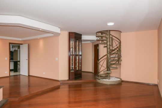 Apartamento com 5 quartos e varanda gourmet em condomínio com churrasqueira para comprar. — Sala