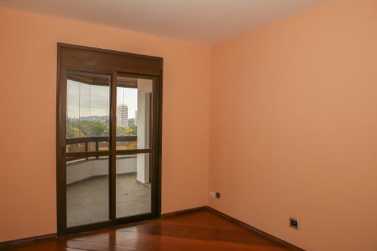 Apartamento com 5 quartos e varanda gourmet em condomínio com churrasqueira para comprar. — Quarto 2