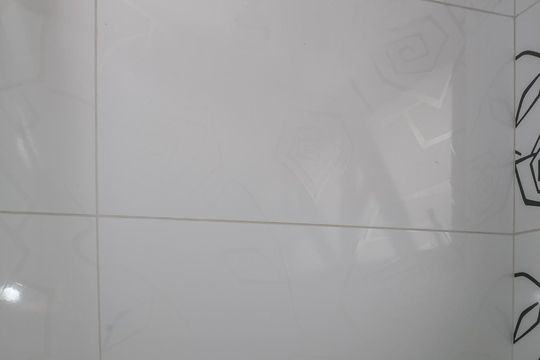 Apartamento com 5 quartos e varanda gourmet em condomínio com churrasqueira para comprar. — Banheiro da Suíte 1