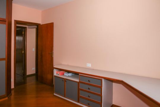 Apartamento com 5 quartos e varanda gourmet em condomínio com churrasqueira para comprar. — Quarto 1