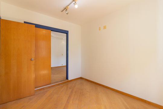 Comprar apartamento com 3 quartos e academia no condomínio. — Suíte