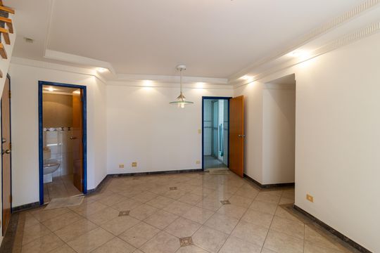 Comprar apartamento com 3 quartos e academia no condomínio. — Sala