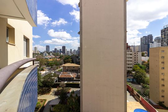 Comprar apartamento com 3 quartos e academia no condomínio. — Varanda Vista