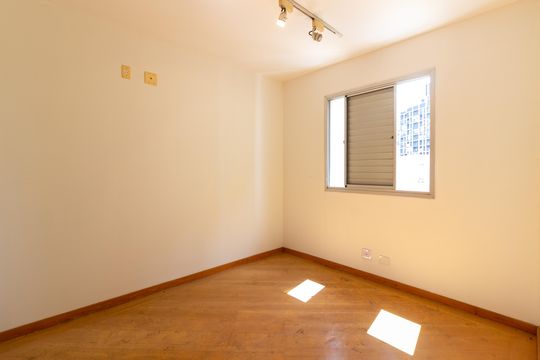 Comprar apartamento com 3 quartos e academia no condomínio. — Suíte