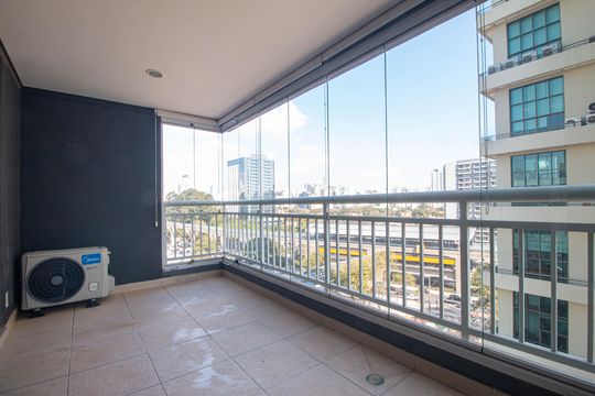 Apartamento com 1 quarto para alugar na Cidade Monções. — Varanda