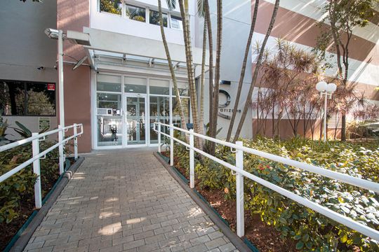 Apartamento com 1 quarto para alugar na Cidade Monções. — Área comum