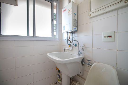 Apartamento com 1 quarto para alugar na Cidade Monções. — Área de Serviço