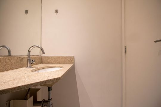 Apartamento com 1 quarto para alugar na Cidade Monções. — Banheiro