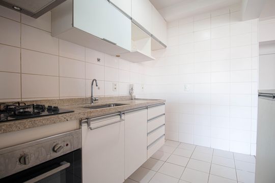 Apartamento com 1 quarto para alugar na Cidade Monções. — Cozinha
