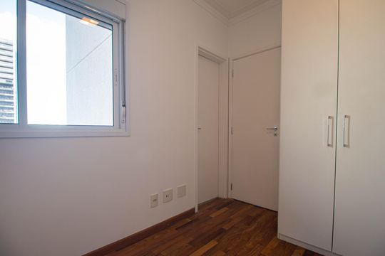 Apartamento com 1 quarto para alugar na Cidade Monções. — Suíte