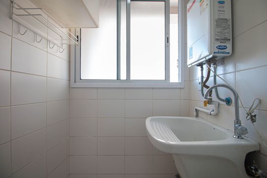 Apartamento com 1 quarto para alugar na Cidade Monções. — Área de Serviço