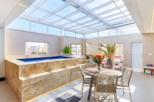 Comprar apartamento no Brooklin Novo com 3 quartos, mobiliado e ideal para quem tem animais de estimação. — Espaço Gourmet/Piscina