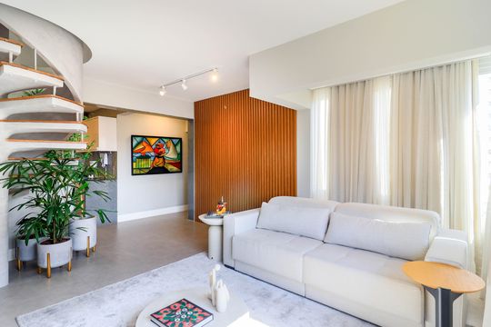 Comprar apartamento no Brooklin Novo com 3 quartos, mobiliado e ideal para quem tem animais de estimação. — Sala