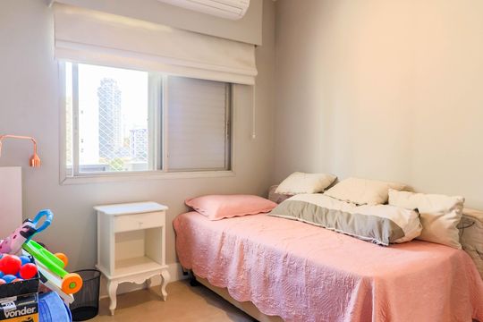 Comprar apartamento no Brooklin Novo com 3 quartos, mobiliado e ideal para quem tem animais de estimação. — Quarto 2