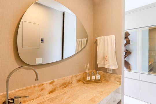 Comprar apartamento no Brooklin Novo com 3 quartos, mobiliado e ideal para quem tem animais de estimação. — Banheiro 2