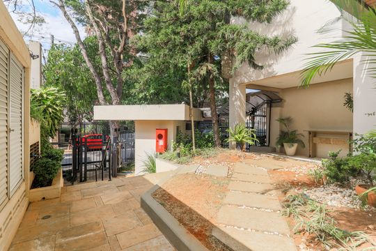Comprar apartamento no Brooklin Novo com 3 quartos, mobiliado e ideal para quem tem animais de estimação. — Área comum