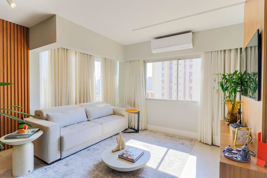 Comprar apartamento no Brooklin Novo com 3 quartos, mobiliado e ideal para quem tem animais de estimação. — Sala