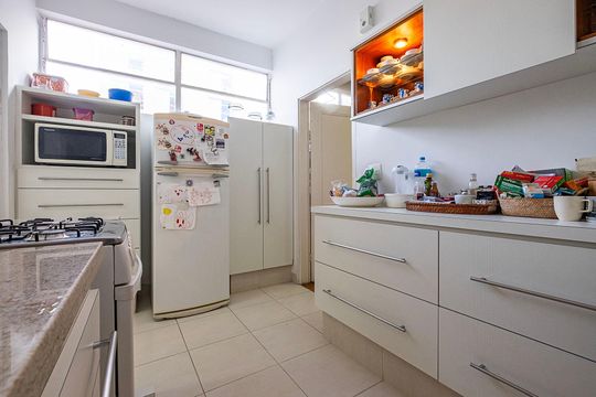 Apartamento com 3 quartos, 1 suíte, ideal para comprar. — Cozinha