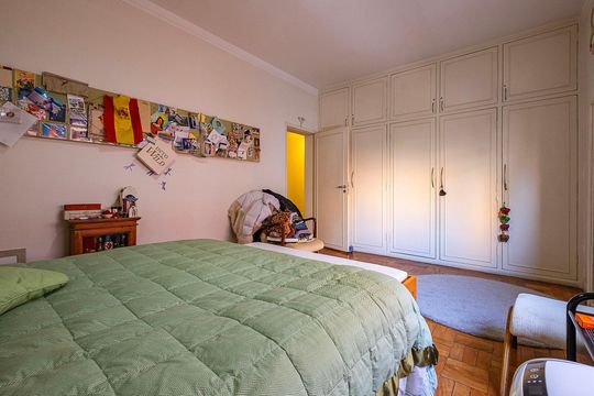 Apartamento com 3 quartos, 1 suíte, ideal para comprar. — Quarto 2