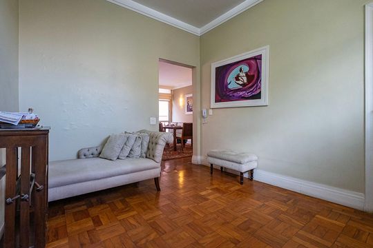 Apartamento com 3 quartos, 1 suíte, ideal para comprar. — Escritório