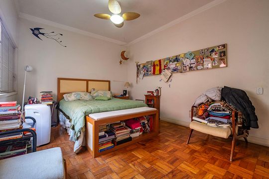 Apartamento com 3 quartos, 1 suíte, ideal para comprar. — Quarto 2