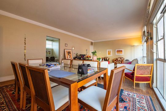 Apartamento com 3 quartos, 1 suíte, ideal para comprar. — Sala