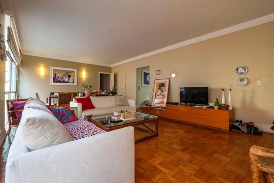 Apartamento com 3 quartos, 1 suíte, ideal para comprar. — Sala