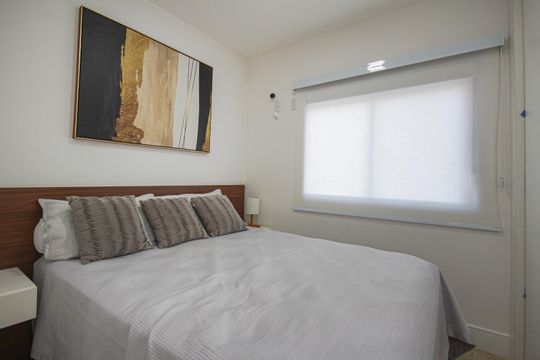 Apartamento mobiliado à venda, 2 quartos e varanda. — Suíte 1