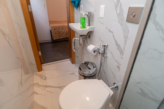 Apartamento na Bela Vista com 4 quartos e closet. Ideal para quem busca venda em localização privilegiada. — Banheiro de Serviço
