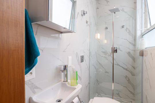 Apartamento na Bela Vista com 4 quartos e closet. Ideal para quem busca venda em localização privilegiada. — Banheiro de Serviço