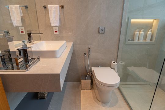 Apartamento na Bela Vista com 4 quartos e closet. Ideal para quem busca venda em localização privilegiada. — Banheiro da Suíte 2