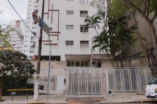Apartamento na Bela Vista com 4 quartos e closet. Ideal para quem busca venda em localização privilegiada. — Fachada