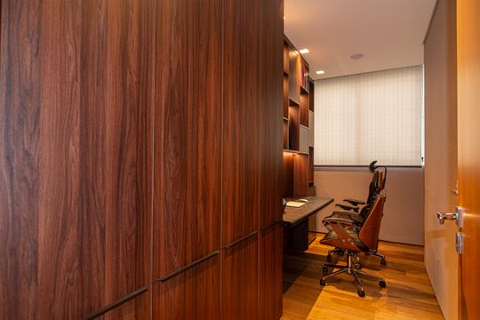 Apartamento na Bela Vista com 4 quartos e closet. Ideal para quem busca venda em localização privilegiada. — Escritório 2