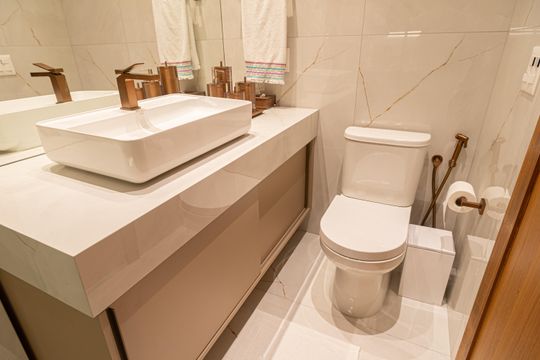 Apartamento na Bela Vista com 4 quartos e closet. Ideal para quem busca venda em localização privilegiada. — Banheiro da Suíte 4