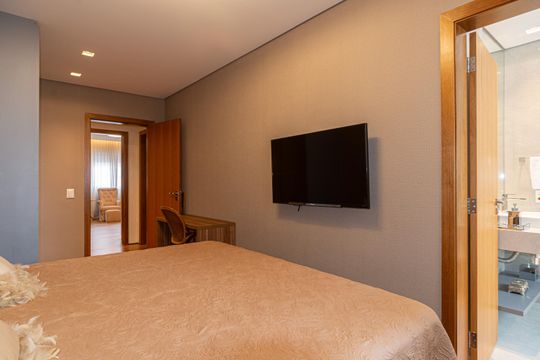 Apartamento na Bela Vista com 4 quartos e closet. Ideal para quem busca venda em localização privilegiada. — Suíte 2